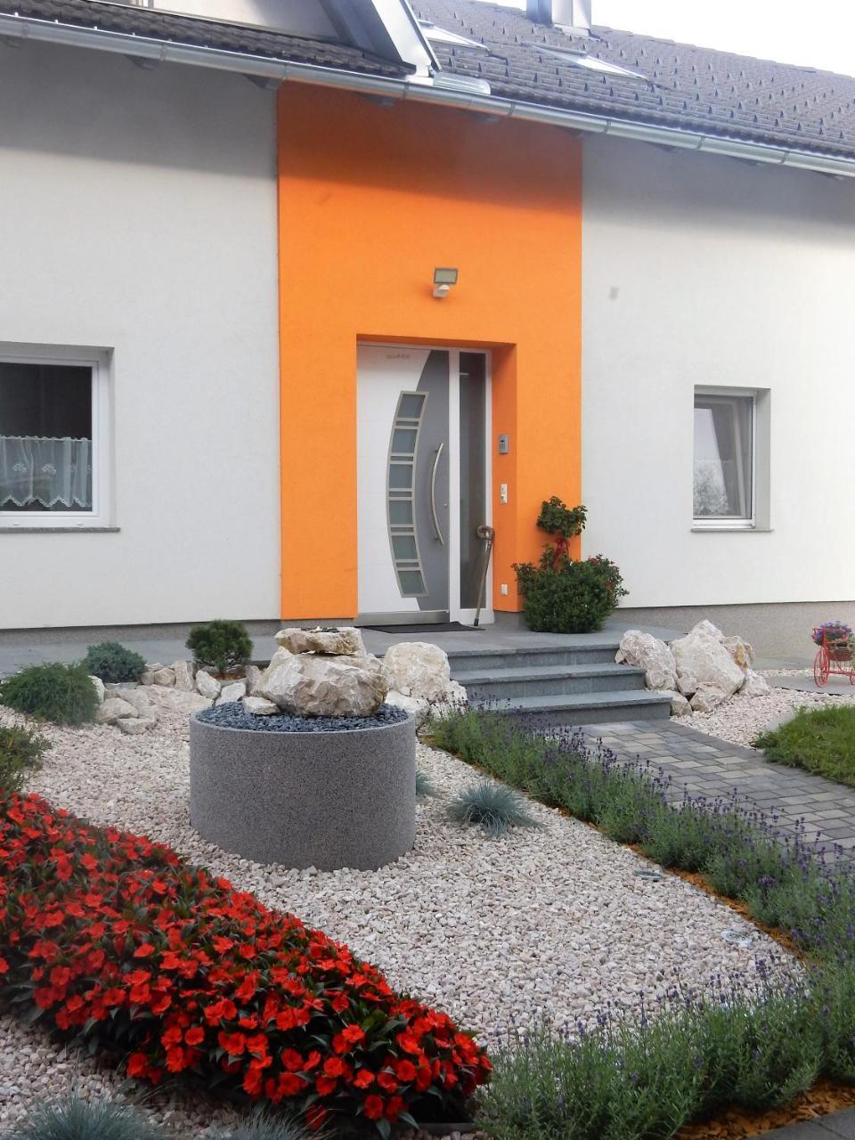Fruehstueckspension Lach Acomodação com café da manhã Eberndorf Exterior foto